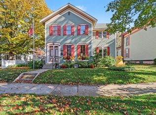 206 N Gaylord Ave, Ludington, MI 49431