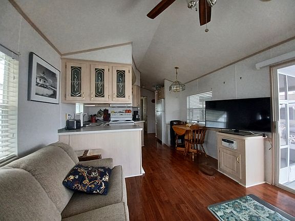 4th image of 37811 Chancey Rd #282