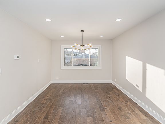 5th image of 1024 Tiverton Ct