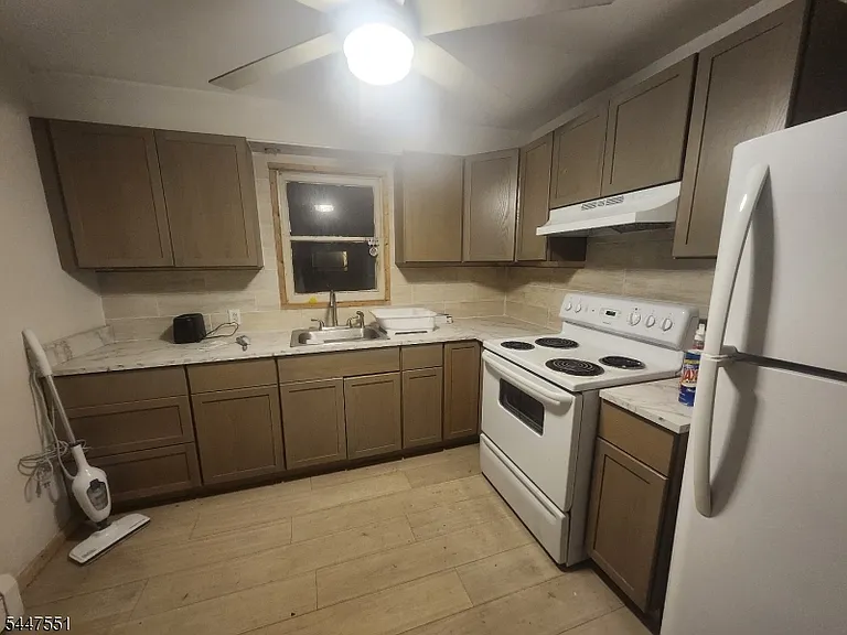 20 Adams St — Photo 7
