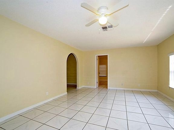 3rd image of 7323 Winchester Dr