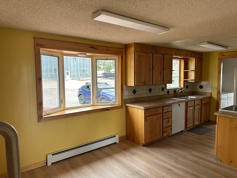 Adjoining dining area to kitchen