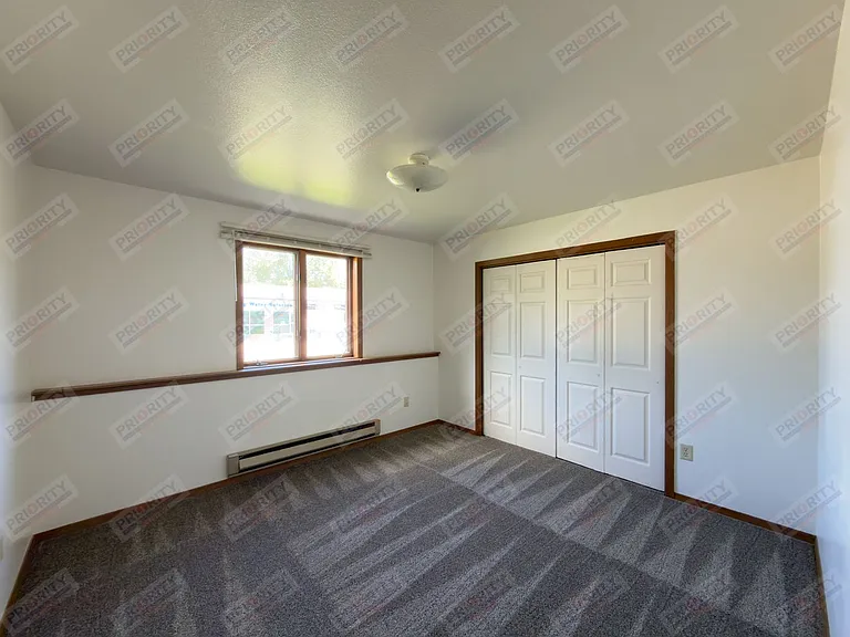 701 S Brooks Ave — Photo 8