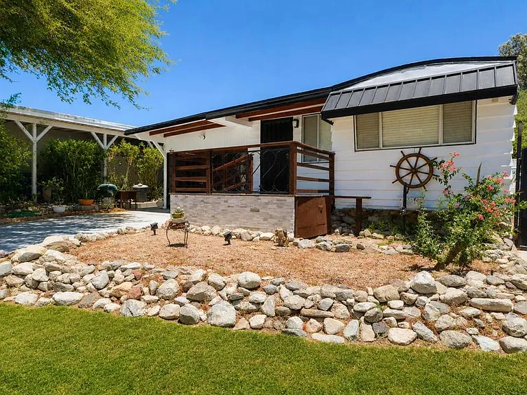 69360 Poolside Dr — Photo 2