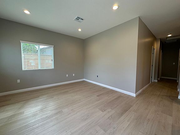 3rd image of 1745 Penn Mar Ave