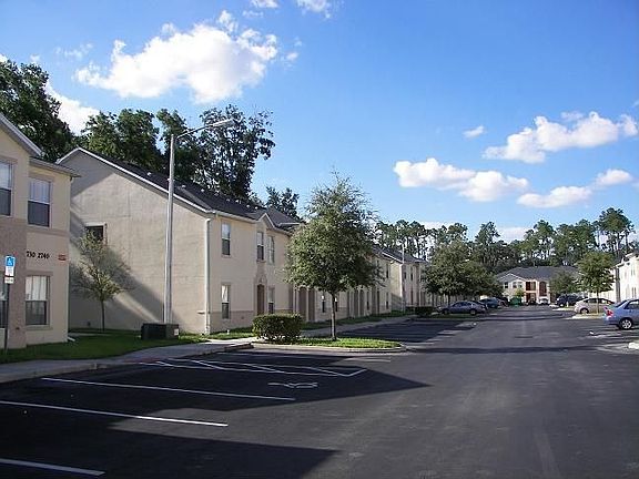 3rd image of 2734 Club Cortile Cir APT A