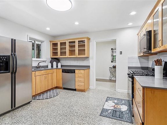 4th image of 1280 Saint Scholastica Dr