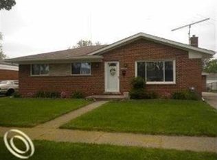 29563 Dover Ave, Warren, MI 48088