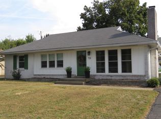 713 Victoria Pl, Windy Hills, KY 40207