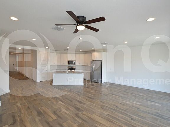 4th image of 2322 E Citadel Dr