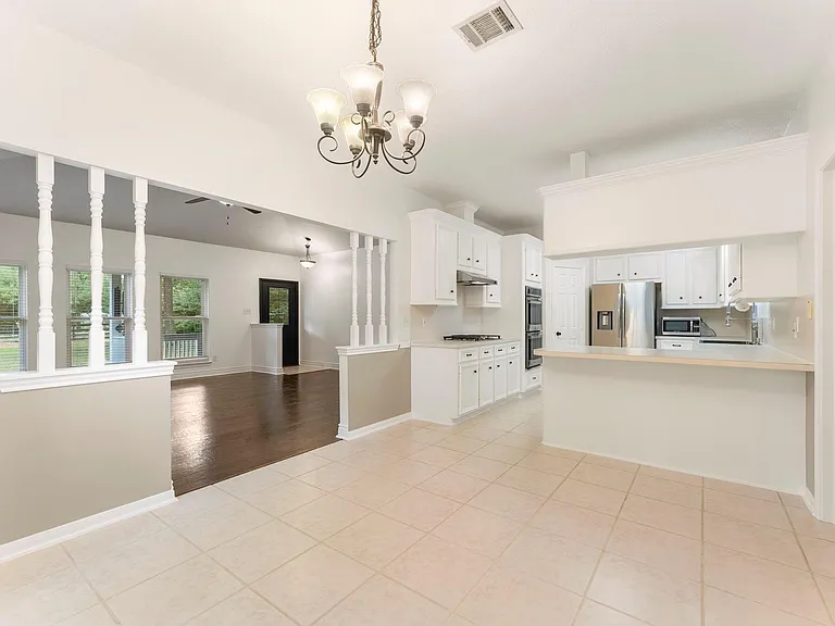 618 W Rollingwood St — Photo 21