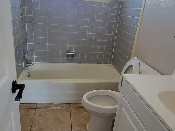 2nd image of 5606 Edinburg Dr