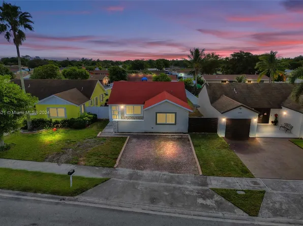 3302 NW 203rd St, Miami Gardens, FL 33056