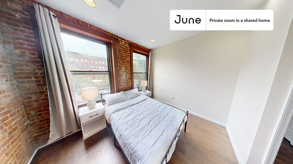 Full bedroom in 4 bed/1.5 bath home in Central Harlem #1739 D — Photo 1
