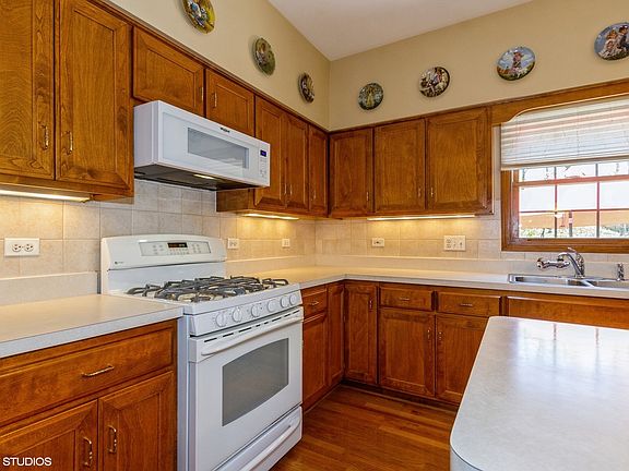4th image of 16953 Arbor Creek Dr