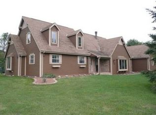 1727 Kettering Ridge Rd, Richfield, WI 53076