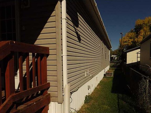 5th image of 211 2nd St SE