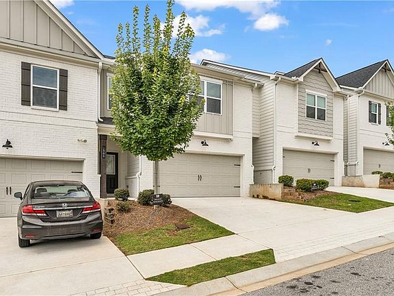3rd image of 1486 Fern Ridge Ln