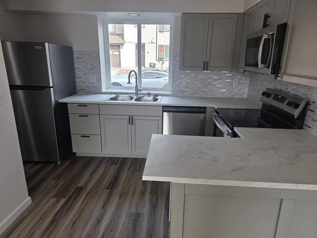 47 SW Eastern Ave, apt. 10 — Photo 3