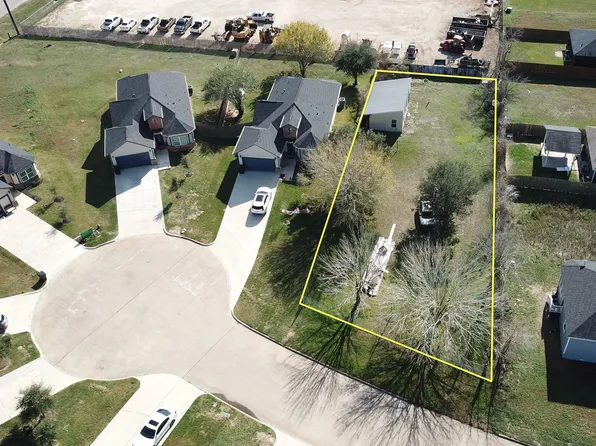 3 Donna Ct, Brookshire, TX 77423