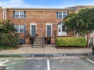 947 S Rolfe St #2, Arlington, VA 22204