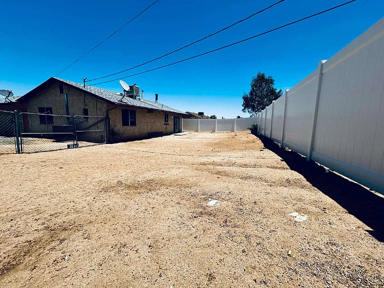 60399 Granada Dr — Photo 40