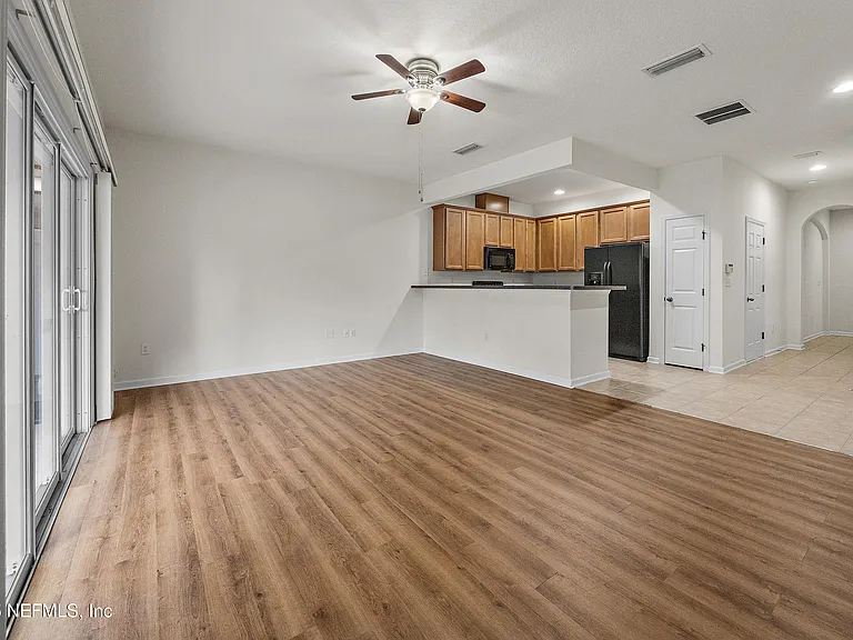 5973 Pavilion Dr — Photo 9
