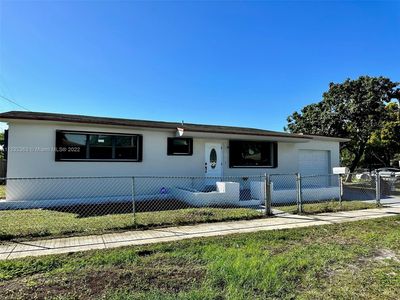 460 NE 169th St, North Miami Beach, FL, 33162