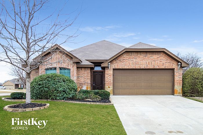 1st image of 916 Canterbury Dr