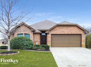 916 Canterbury Dr, Saginaw, TX 76179