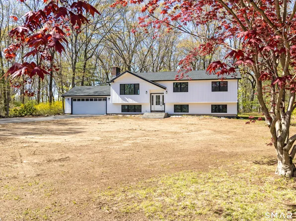 7 Woodhaven Drive, Portland, CT 06480