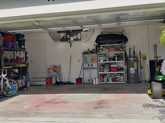 Florida 2-Car Garage