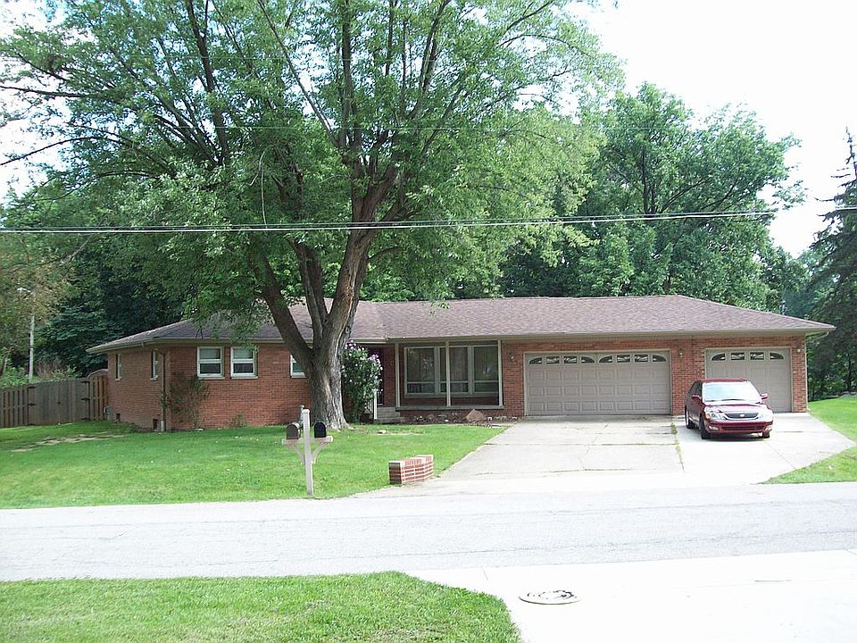 2nd image of 3911 S Orchard Ct