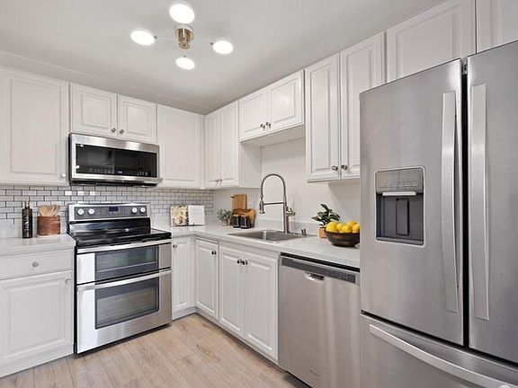 2nd image of 3128 Loma Verde Dr #3128