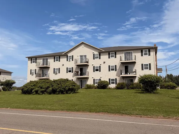 33 Glen Stewart Dr #6, Stratford, PE C1B 2W3