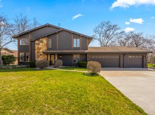 7050 N 124th St, Milwaukee, WI 53224