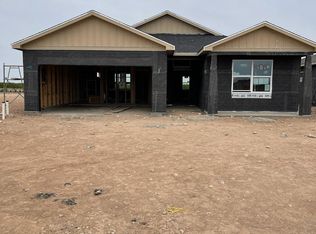 3818 Honeysuckle Dr, Carlsbad, NM 88220