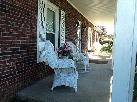 2nd image of 411 Marsailles Dr