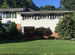 23 Campbell Rd, Fairfield, NJ 07004