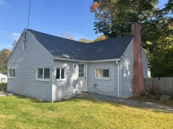 142 Whiting St, Lunenburg, MA 01462