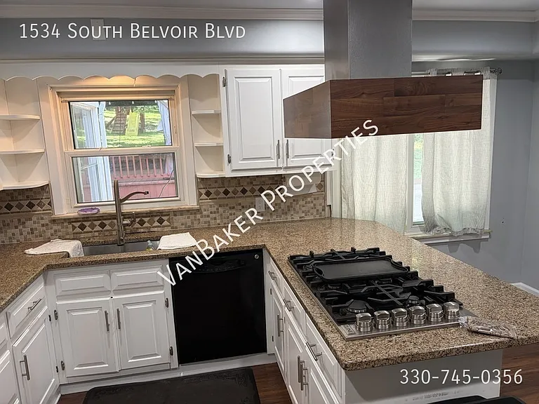 1534 S Belvoir Blvd — Photo 4