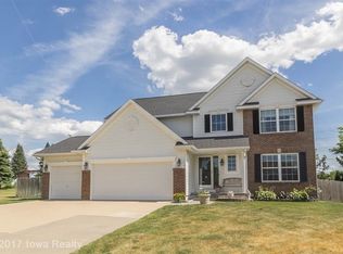 13206 Holcomb Dr, Urbandale, IA 50323