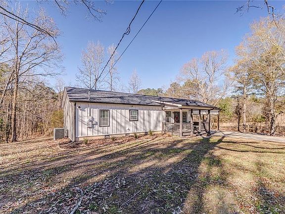 3rd image of 535 Bennett Rd