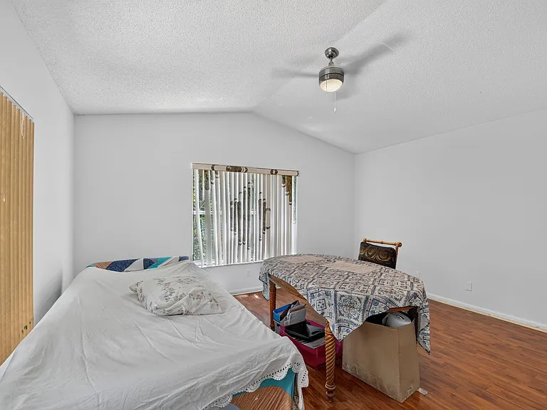 8332 Bermuda Sound Way — Photo 20