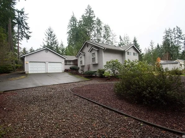 401 E Lakeland Dr, Allyn, WA 98524