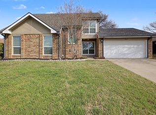 507 Claymore Dr, Euless, TX 76040