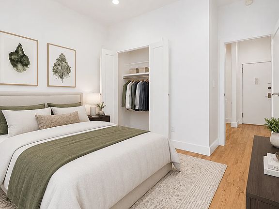 3rd image of 229 E 53rd St APT 4R
