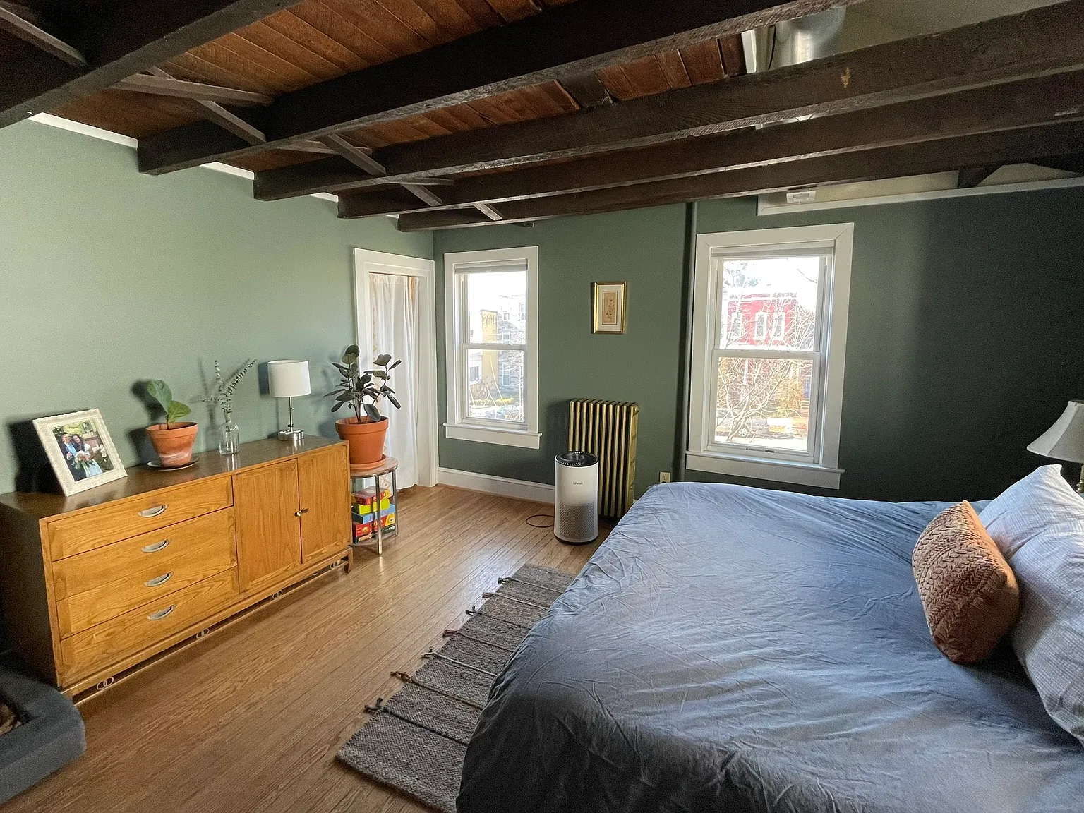 3 bed, 1200 sqft, $2,225 — Photo 2