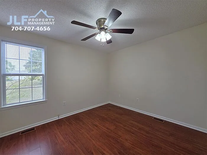 1645 Bernard Ave — Photo 12