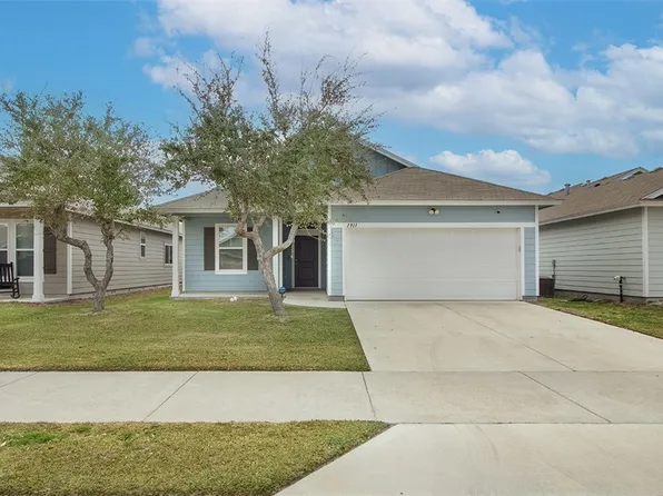 1911 Estes Flats Dr, Aransas Pass, TX 78336